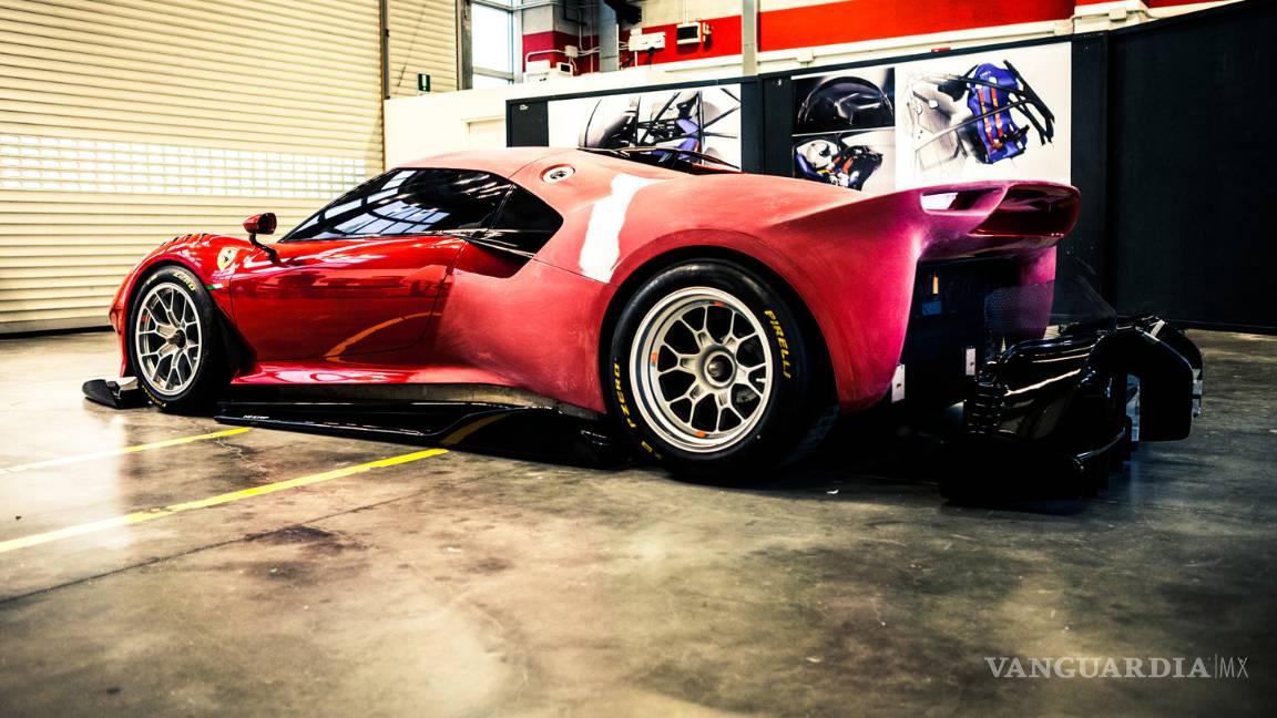 $!Ferrari P80/C, super auto exclusivo para circuito, único y hecho a medida para un solo cliente