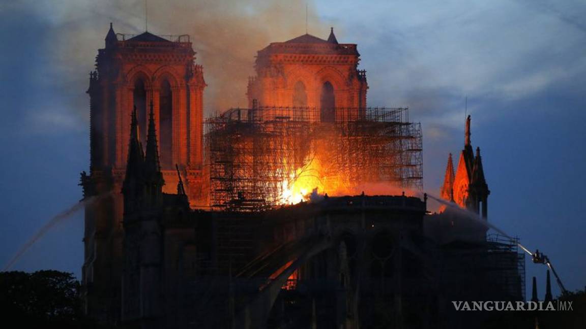 Un cortocircuito es la causa más probable del incendio en la catedral de Notre Dame, según la policía francesa