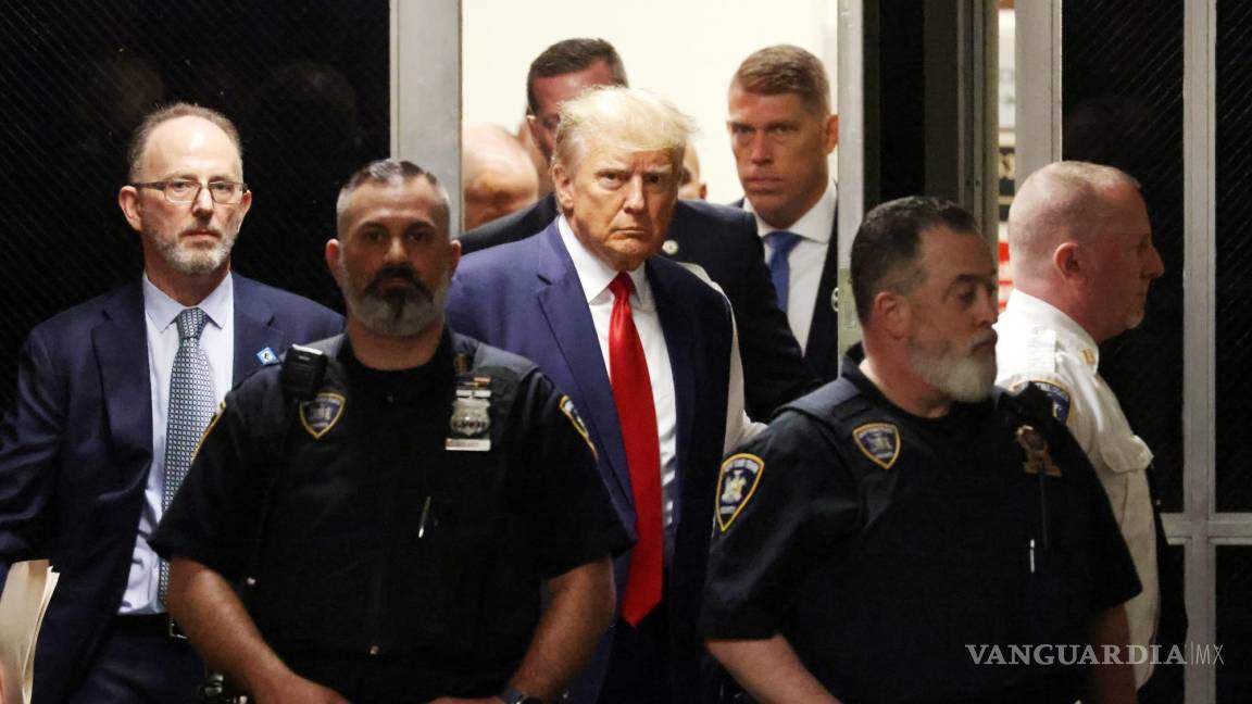 Trump sale del Tribunal de Nueva York, se prevé que viaje a Florida