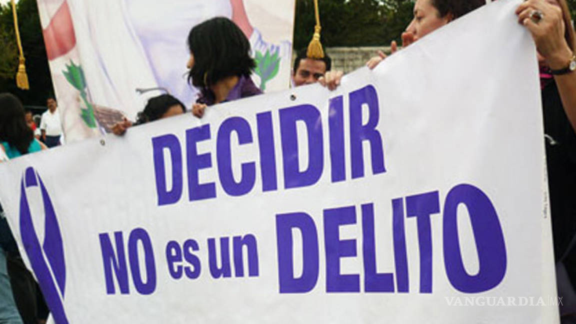 Siete de cada 10 mexicanos están en contra de que una mujer pueda abortar sin ser penalizada