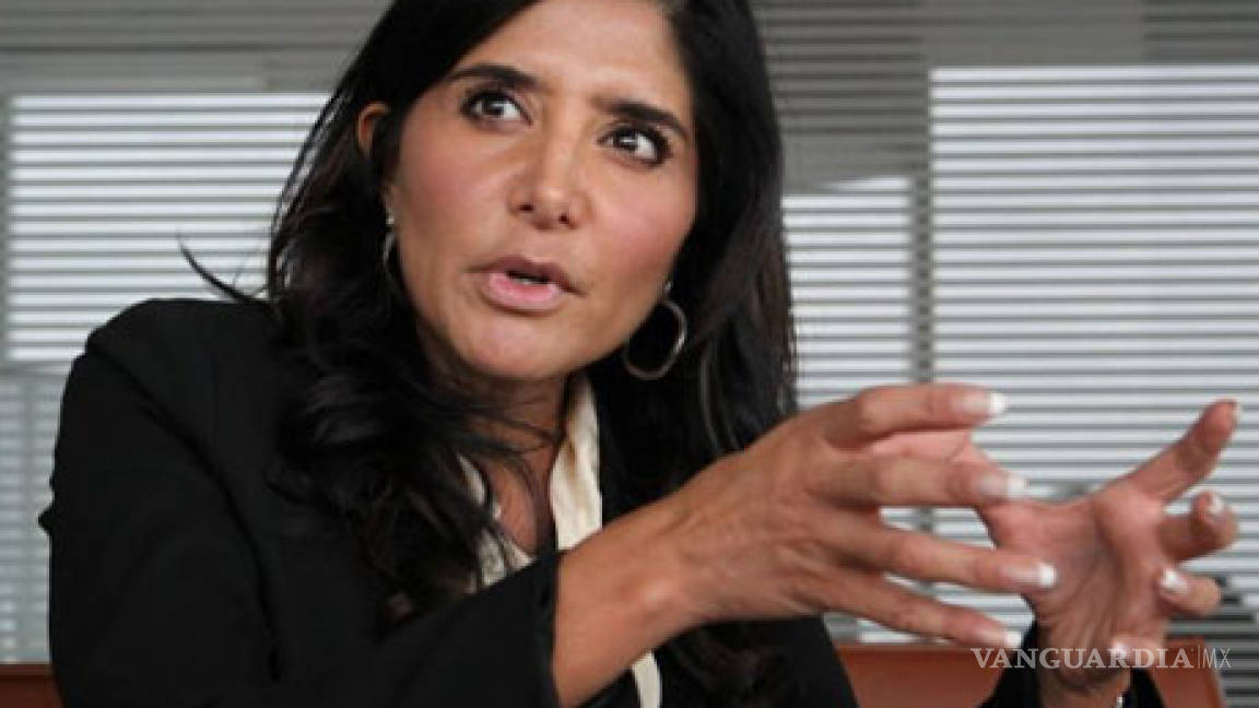 Alejandra Barrales interpone amparo contra el “gasolinazo”