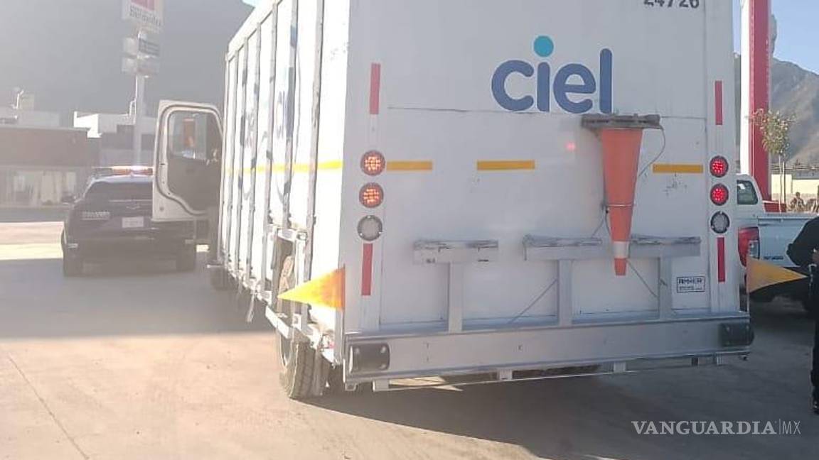 $!Elementos de la Comisaría de Seguridad y Protección Ciudadana aseguraron la unidad involucrada.