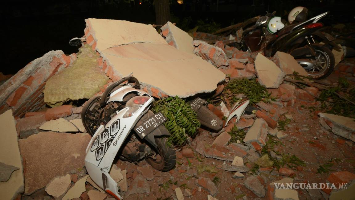 Nuevo terremoto mata a 82 en indonesia