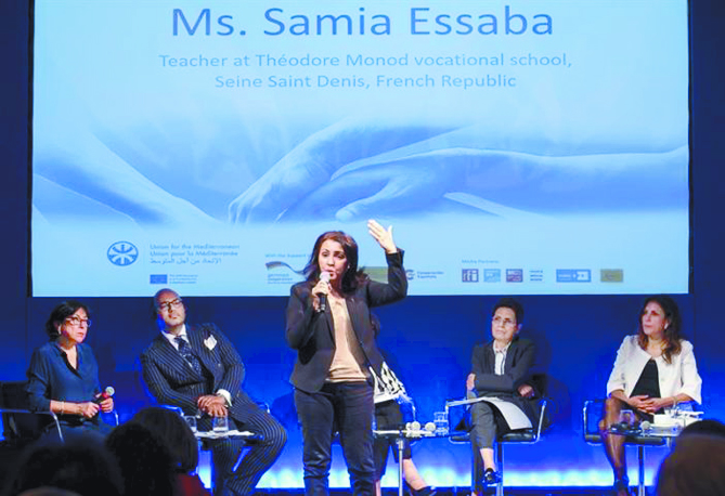 $!Samia Essabaa: La profesora que combate el racismo