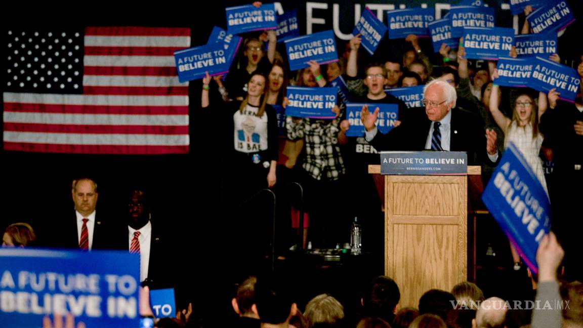 Demócratas le piden a Sanders se haga un lado en la contienda y abra paso a Clinton