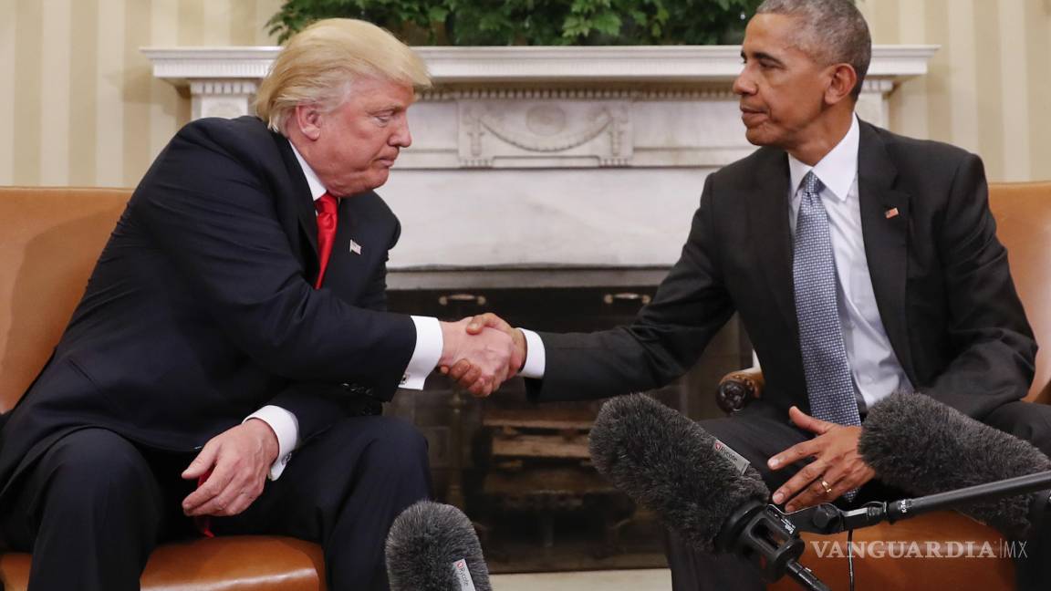 Trump pide a 50 colaboradores de Obama seguir en sus puestos