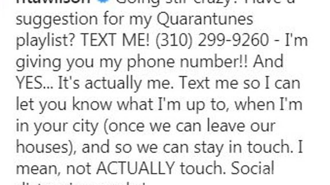 $!Mientras tanto… Rita Wilson comparte en Instagram su número de teléfono y pide a sus fans que le envíen mensajes mientras está en recuperación