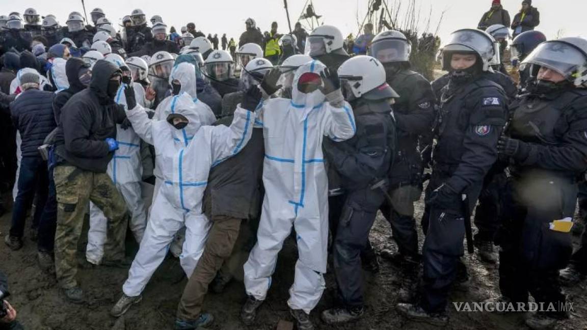 Rechazan mina de carbón en aldea de Alemania; Greta Thunberg se sumó a los manifestantes