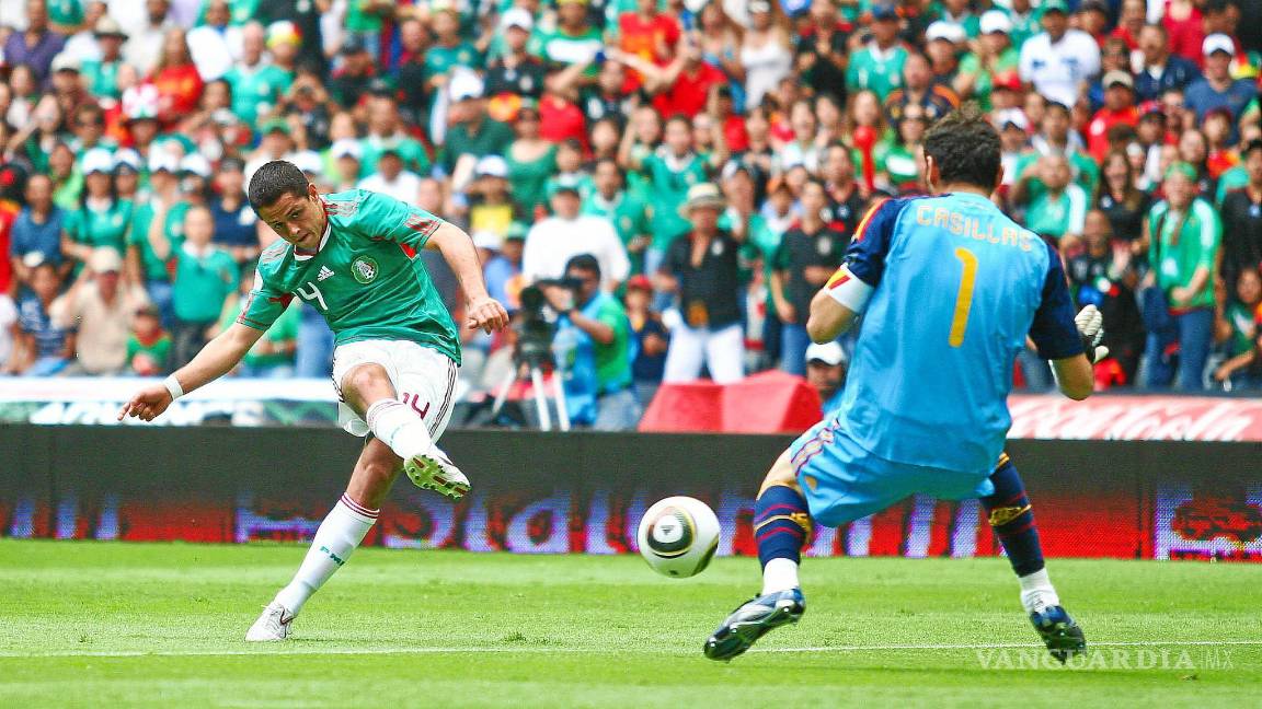 $!Chicharito repite cumpleaños con la Selección Mexicana