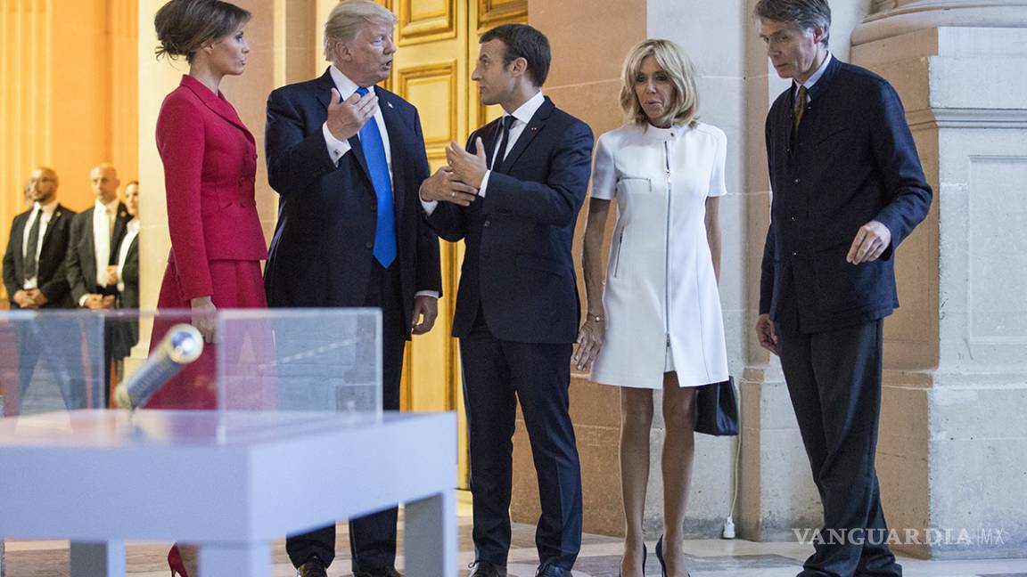 “Está en muy buena forma física”: Trump a Macron sobre su esposa