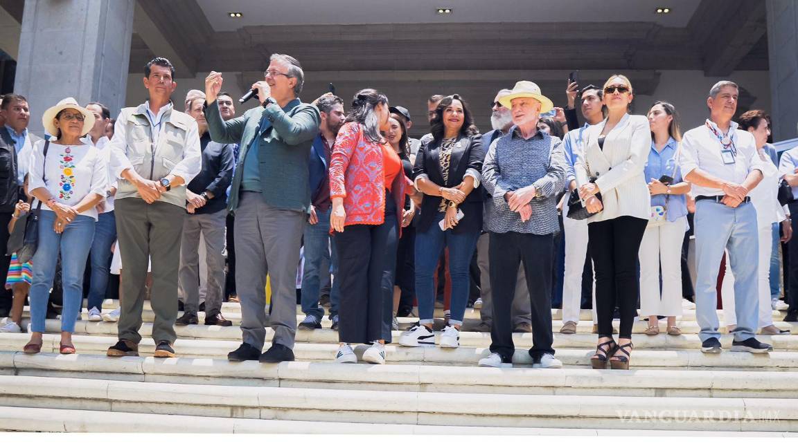 $!Marcelo Ebrad fue el encargado de inaugurar la muestra Dimensiones Prehistóricas.