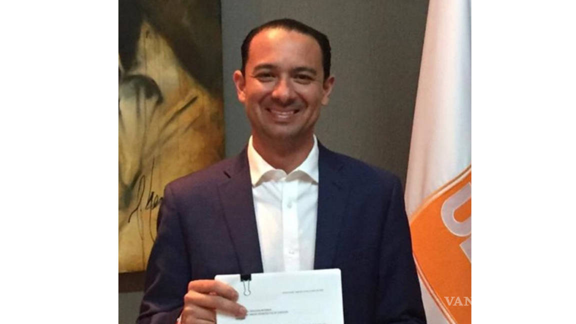 'Tumban' candidatura de Emilio de Hoyos a la alcaldía de Acuña, Coahuila