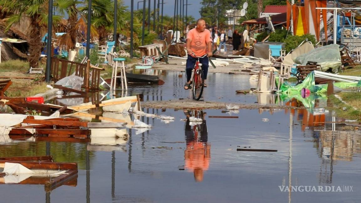 Siete muertos y decenas de heridos por fuerte temporal en Grecia