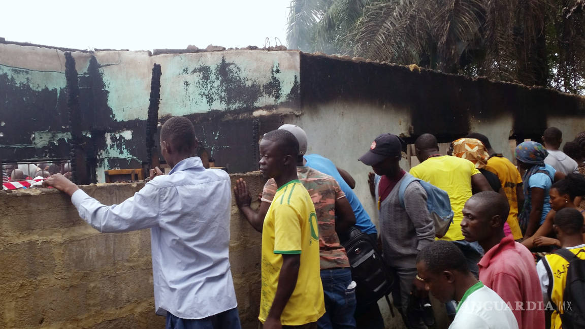 28 niños mueren por un incendio en una escuela en Liberia