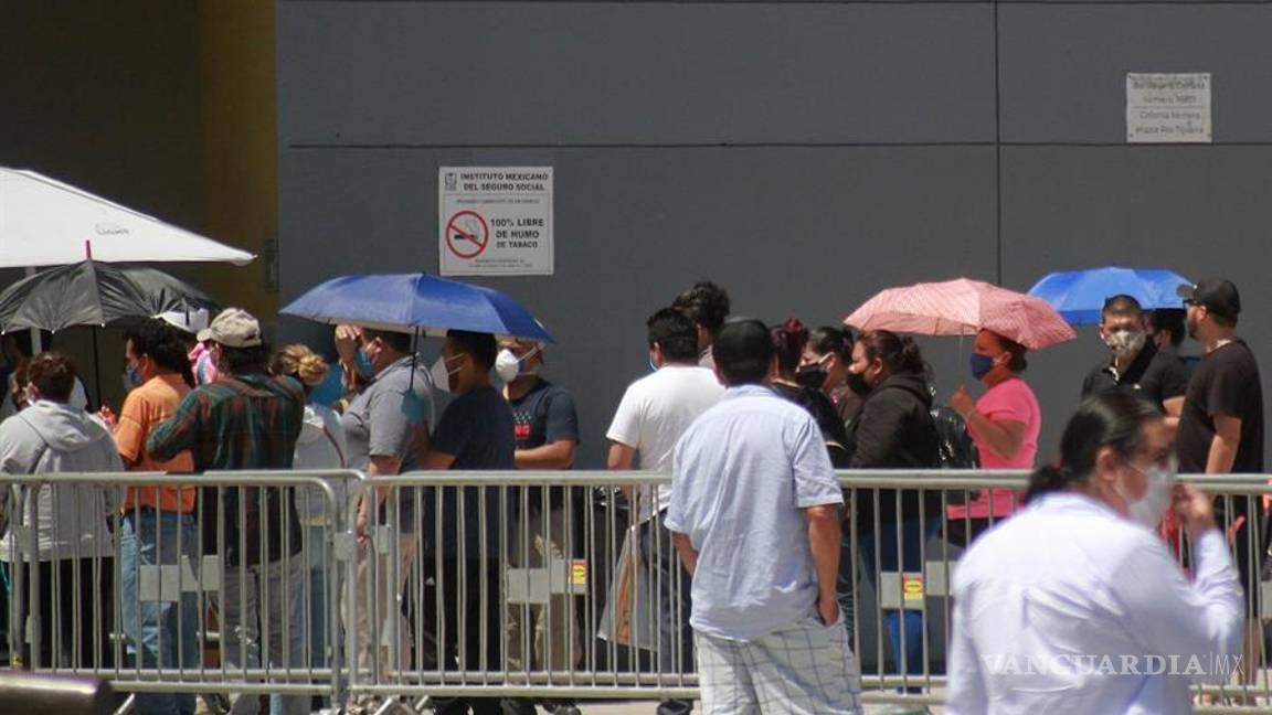 $!El peregrinaje para encontrar un hospital para personas con COVID-19 en México (fotos)