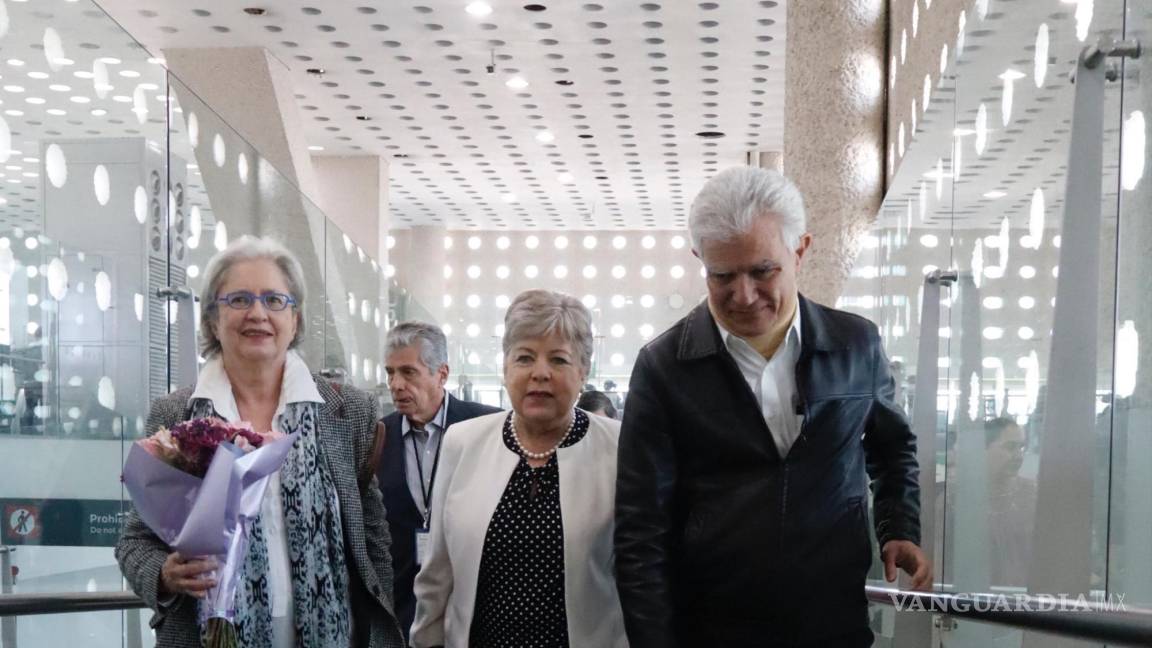 Ecuador tiene ‘un gobierno que improvisa’; embajadora Raquel Serur regresó a México “con la frente en alto”