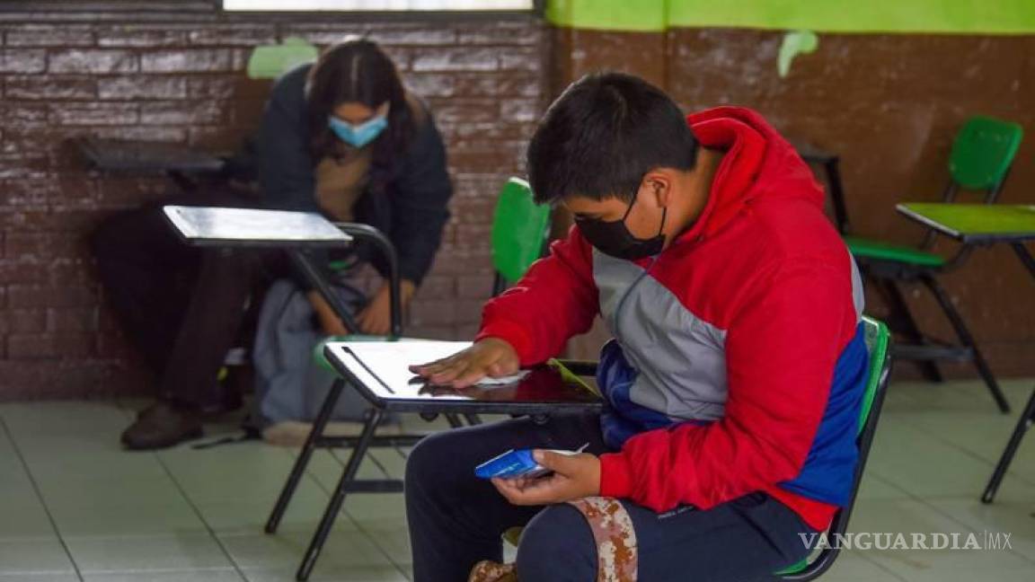 Regresan este lunes más de 215 mil alumnos a aulas a clases híbridas en Coahuila