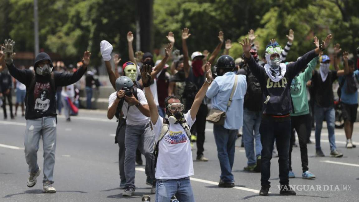 Caracas se polariza con marchas en apoyo y rechazo a Maduro
