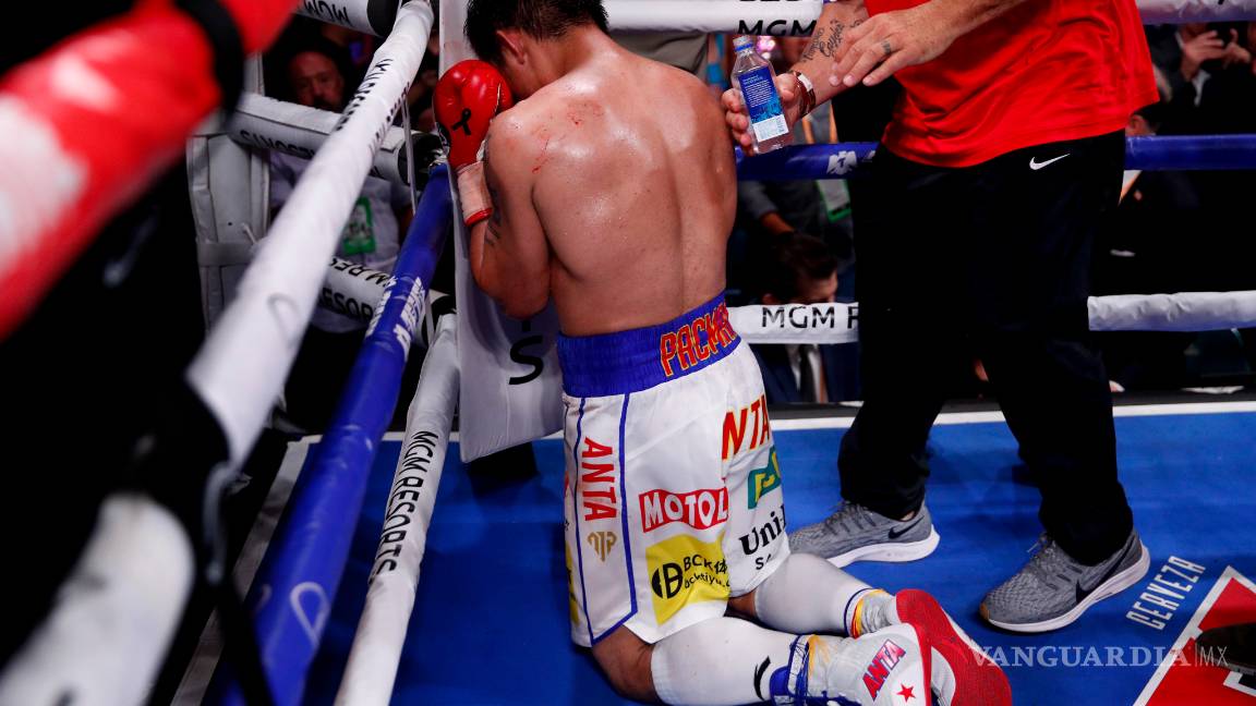 $!Manny Pacquiao gana a Keith Thurman en Las Vegas y rinde homenaje a 'Cleto Reyes'