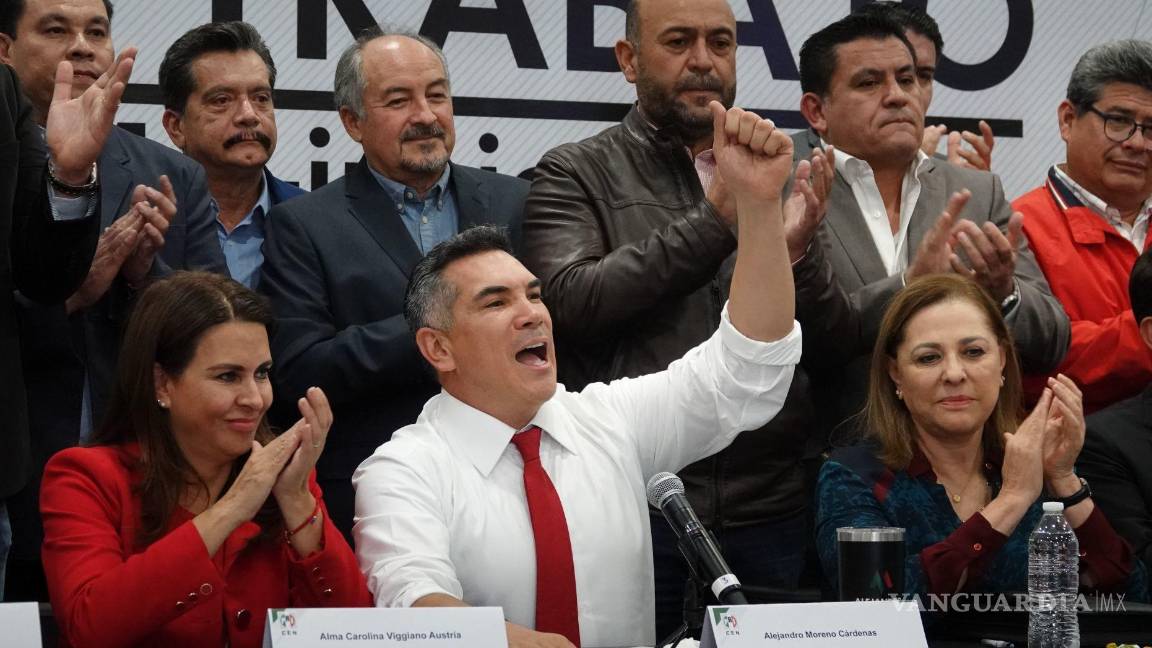 $!Conferencia de prensa tras reunirse con nueve ex presidente del partido en que se reflexionó los resultados de las pasadas elecciones, así como el futuro del partido.