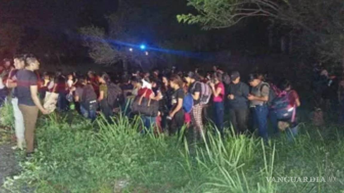 Abandonan a 181 migrantes en un tráiler, en Veracruz