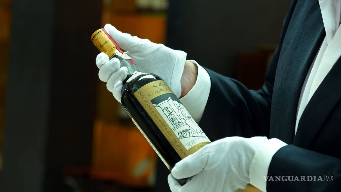 Subastan la botella de whisky más cara del mundo