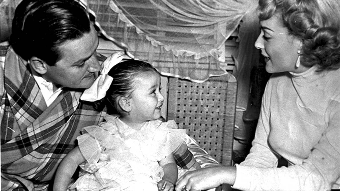 $!Silvia Pinal bañaba en agua fría a su hija Sylvia Pasquel para castigarla