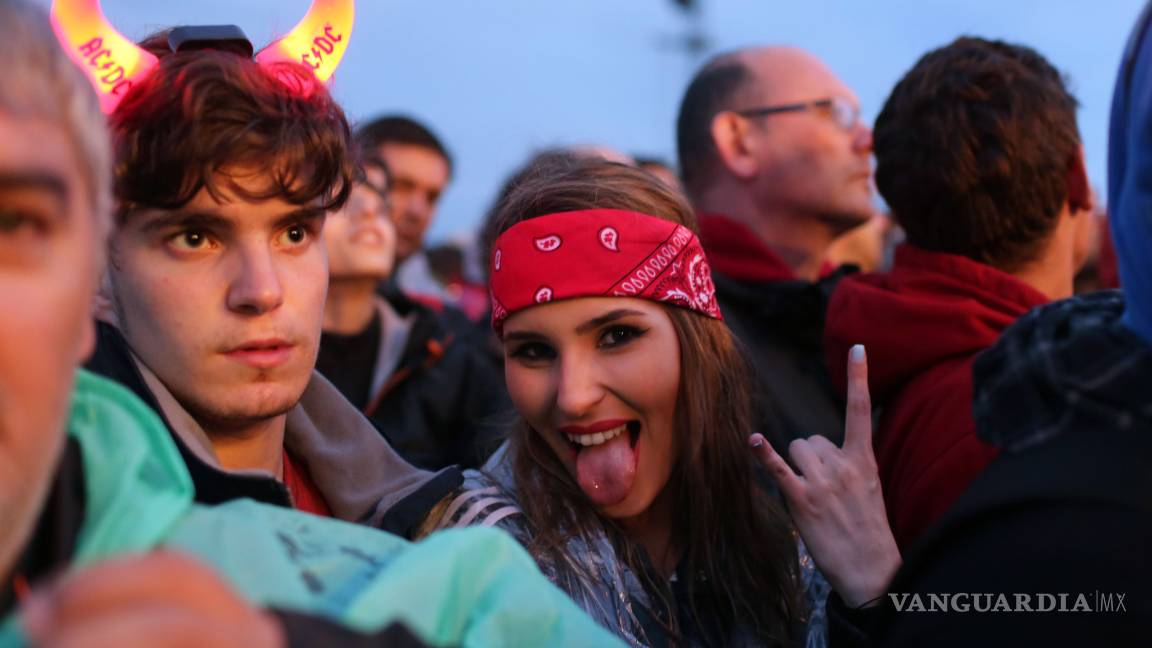 $!Axl Rose pasa la prueba de fuego con debut en AC/DC