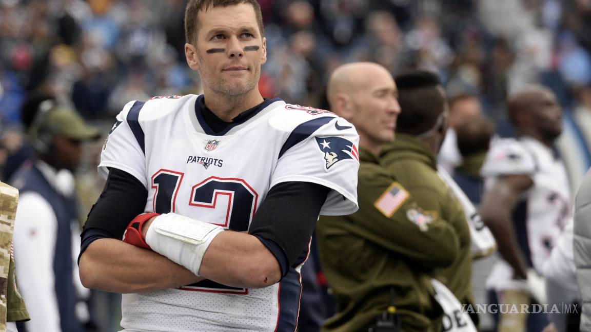 Un fin de semana más en la oficina: Tom Brady supera la marca de yardas aéreas de Peyton Manning