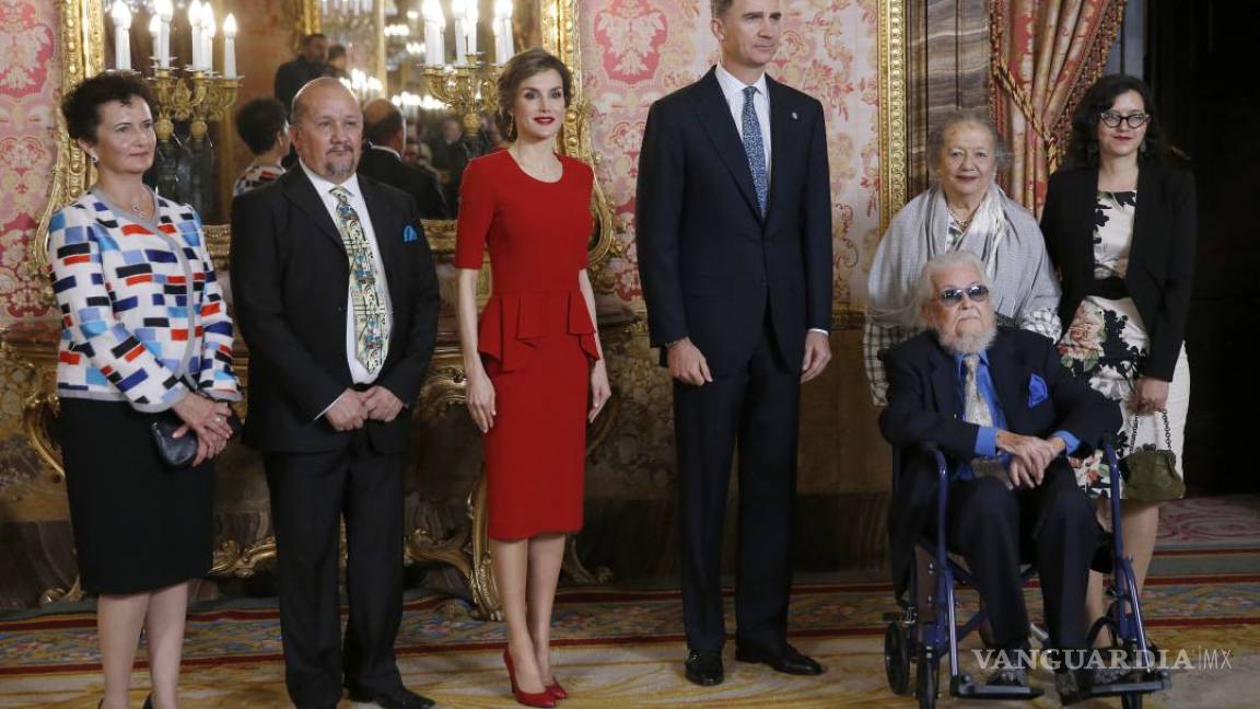 $!Obras de Fernando del Paso en el cuadro de honor de la lengua de Cervantes