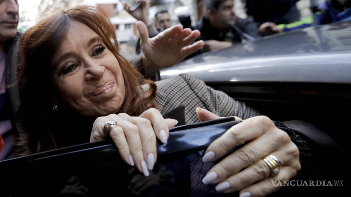 Cristina Fernández de Kirchner, expresidenta de Argentina, es procesada como supuesta &quot;jefa&quot; de red de sobornos