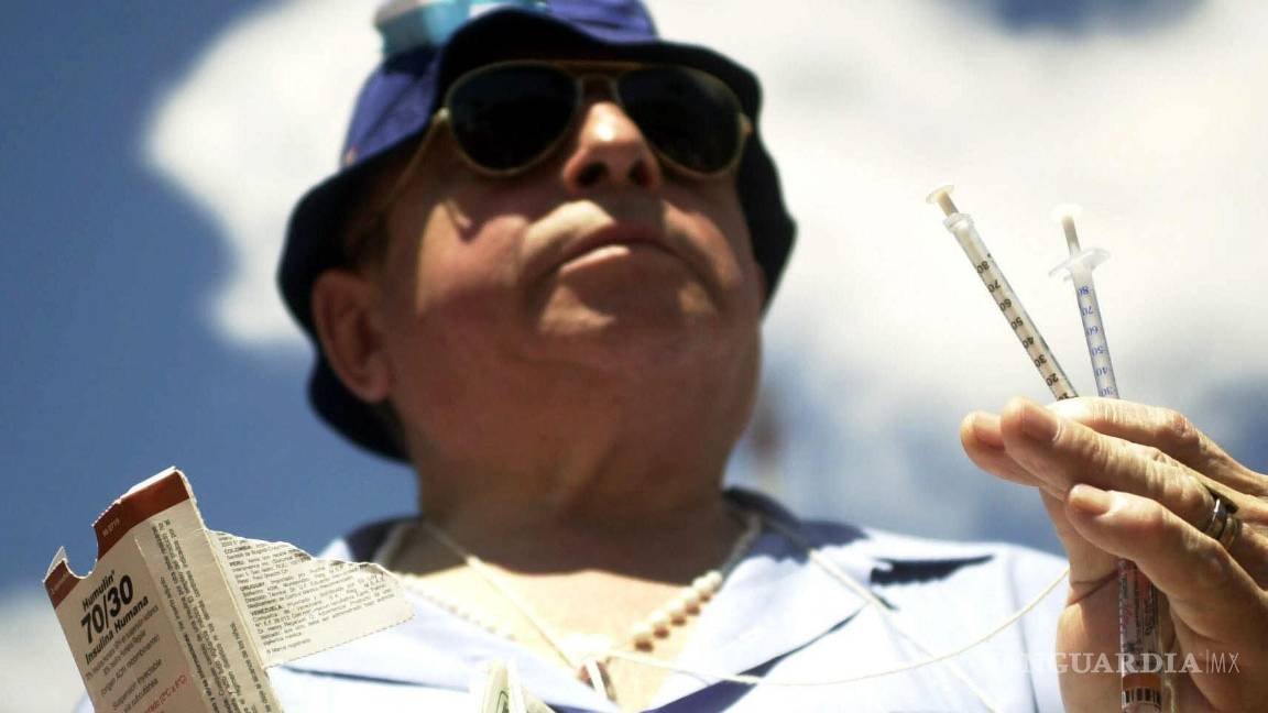 $!Una persona diabética muestra su medicación y las jeringuillas para inyectarse insulina. EFE/INFOSIC/Soledad Quiroga/MK