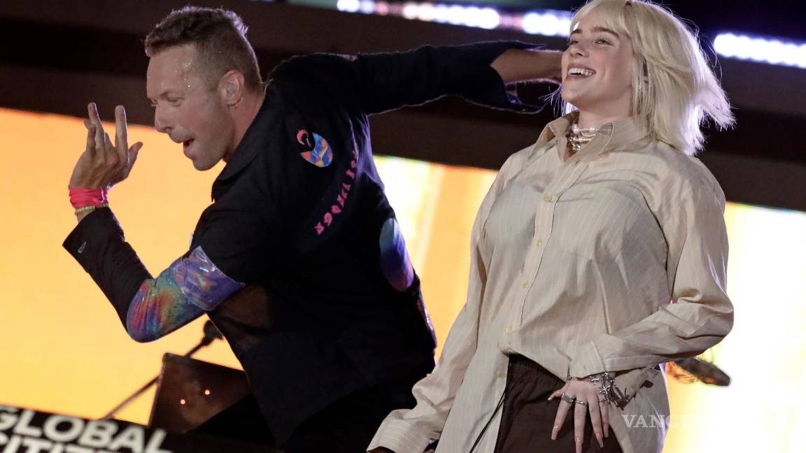 $!Coldplay se unió a Billie Eilish en un par de temas durante su presentación en Londres.