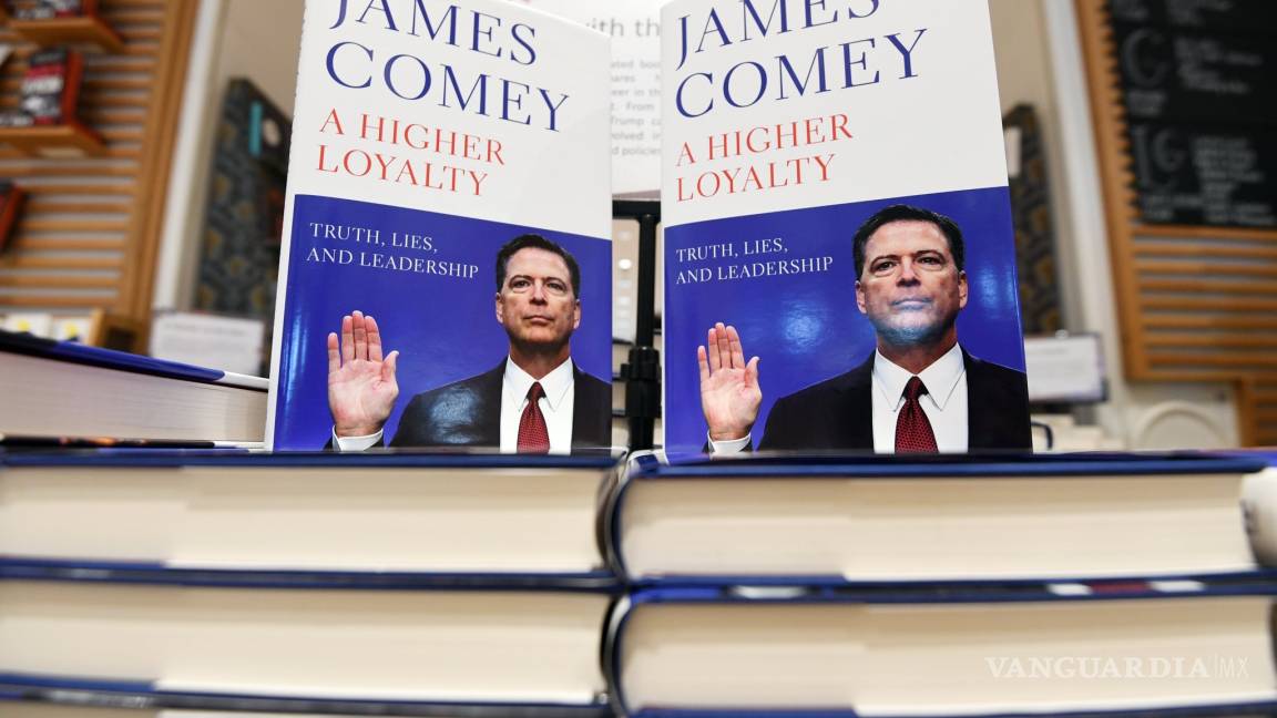 Vende James Comey 600 mil ejemplares de &quot;A Higher Loyalty&quot; en la primera semana