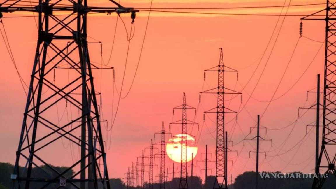 Declaran inconstitucional la reforma eléctrica de AMLO