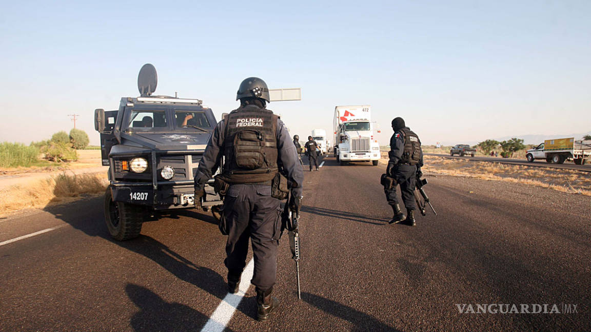 'Cazan' a trailero policías federales en carretera Saltillo-Monterrey
