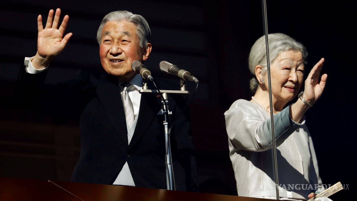 Akihito, cede el trono japonés por primera vez en 200 años