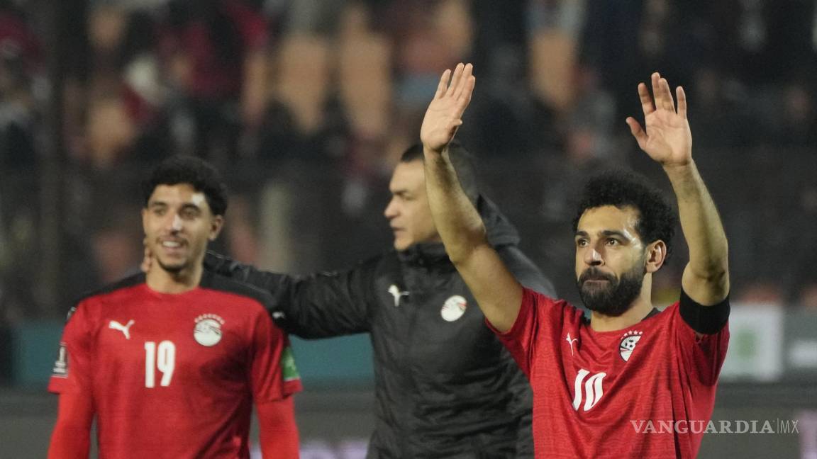 Salah se impone a Mané y acerca a Egipto al Mundial