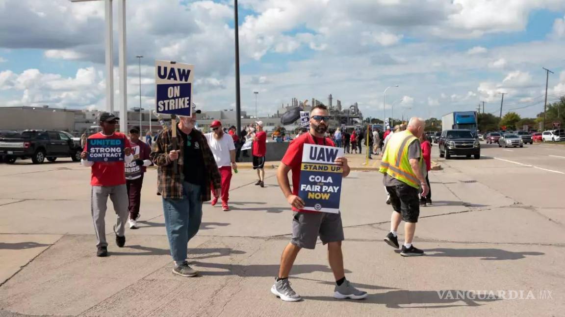 ‘Mete freno’ el UAW a labores en tres plantas de las Tres Grandes de Detroit