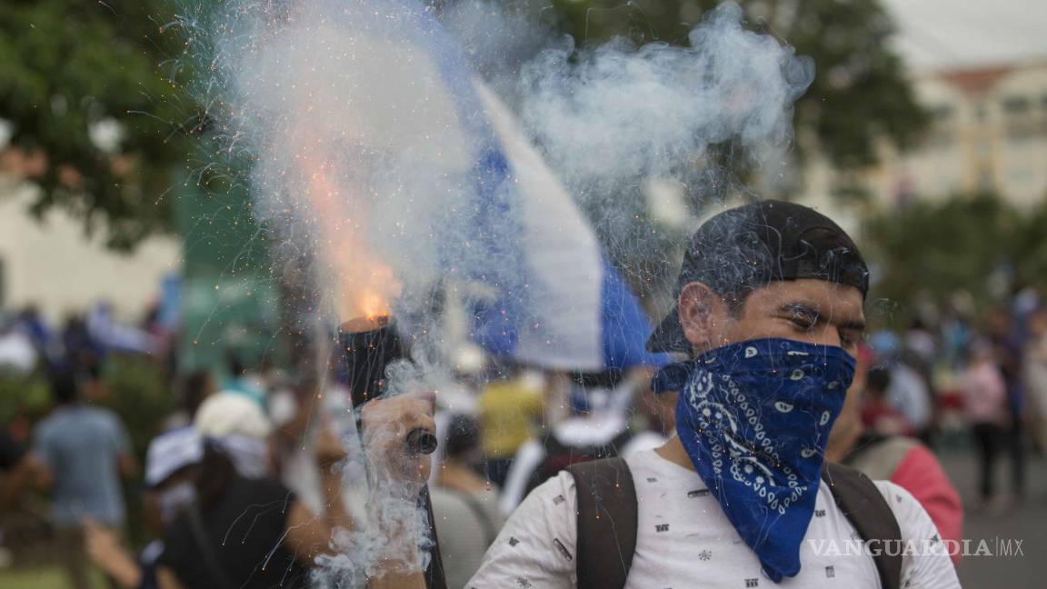 $!Miles de jóvenes marchan en Nicaragua, piden "que se vaya Ortega"