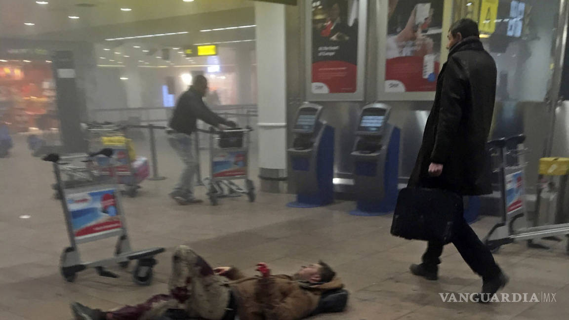 Sube a 34 el número de muertos tras atentados de Bruselas