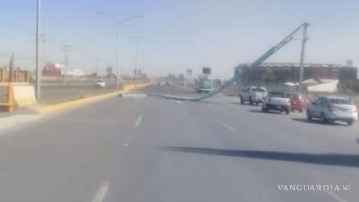 $!Fuertes vientos en Torreón provocan en daños y causan accidentes