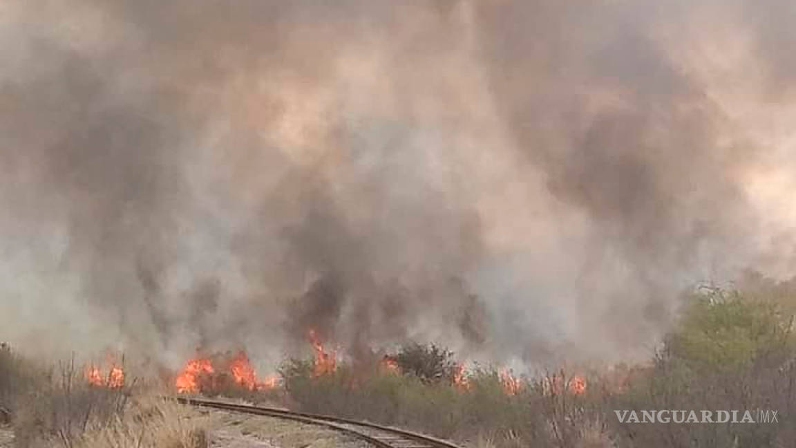 Incendio en Ejido el Aguila hace que evacúen familias