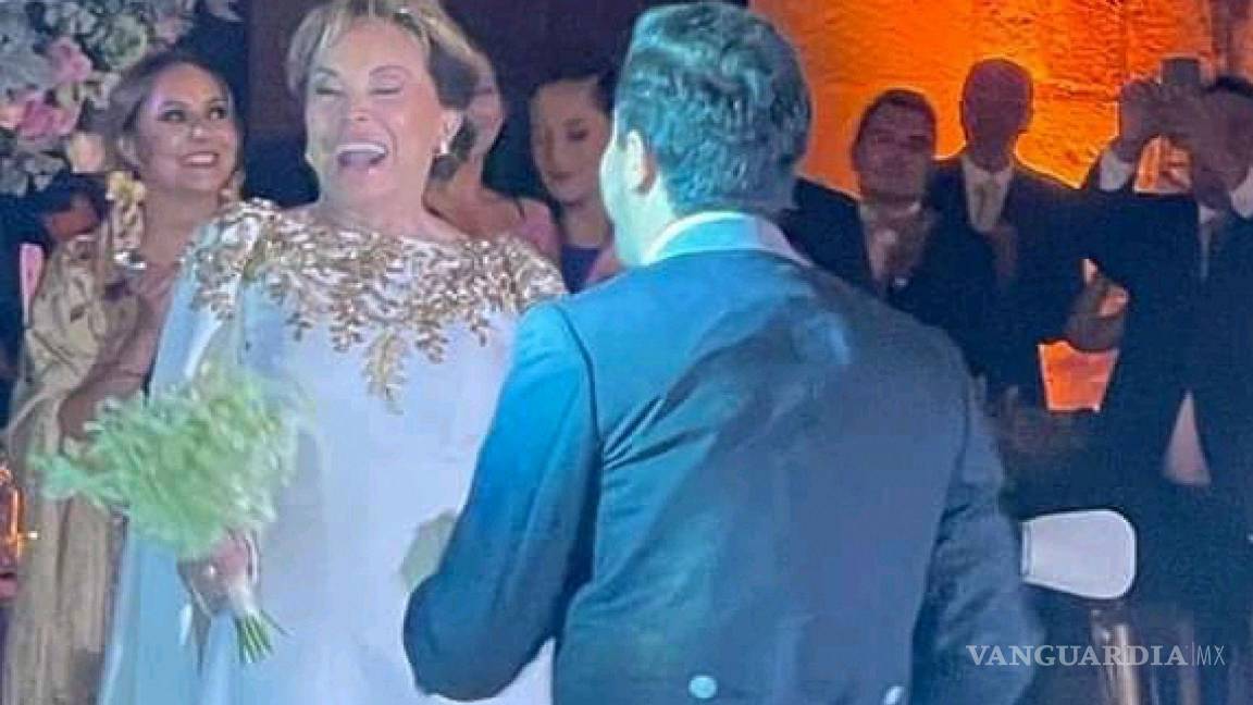 $!La unión matrimonial se llevó a cabo en el jardín etnobotánico de Oaxaca, la cual se vio interrumpida en días anteriores por integrantes de la CNTE.