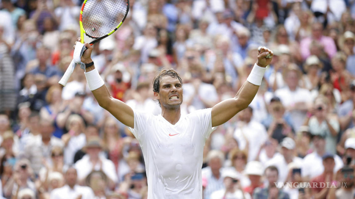 Nadal y Djokovic avanzan sin problemas en Wimbledon