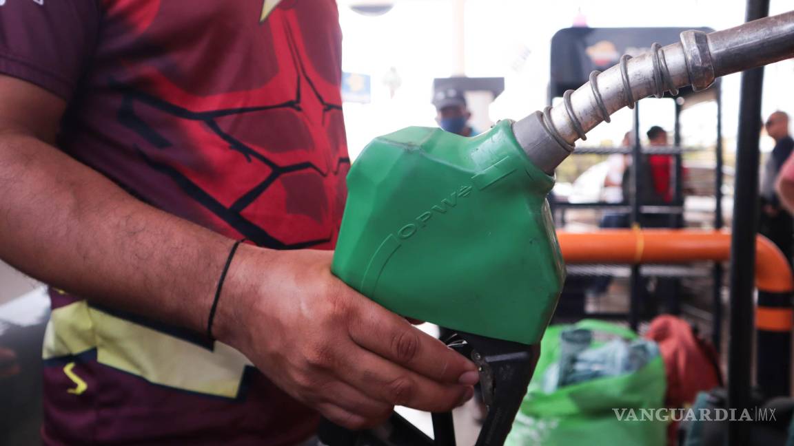 Gasolina a 24 pesos, ¿con precios sujetos al mercado?