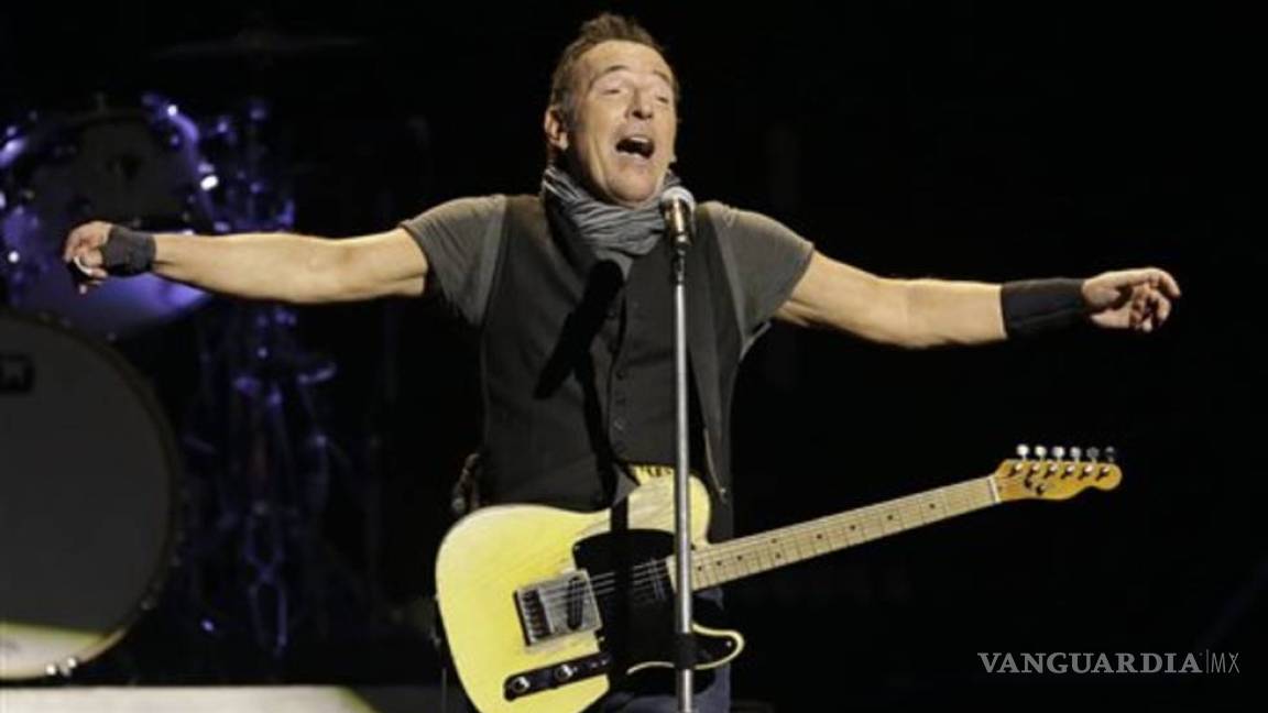 Bruce Springsteen suspende concierto en protesta por ley antigay