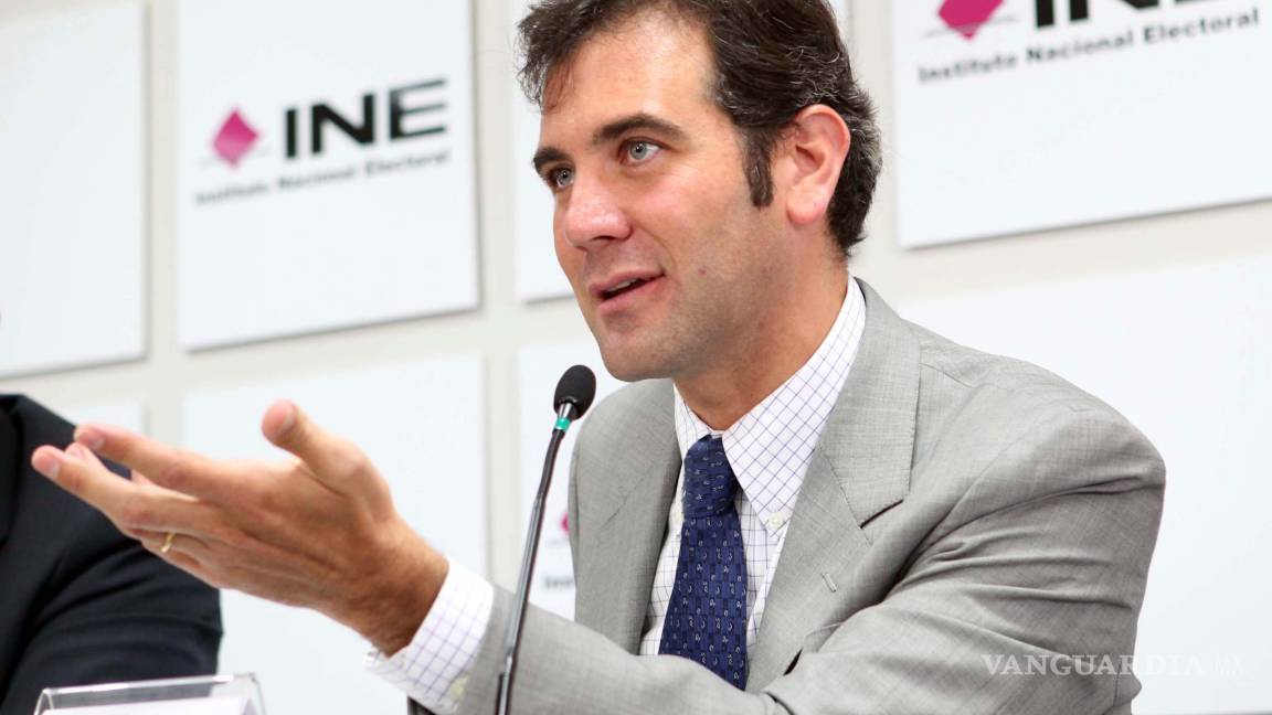 Lorenzo Córdova, presidente del INE, solicita amparo para evitar reducción a su salario