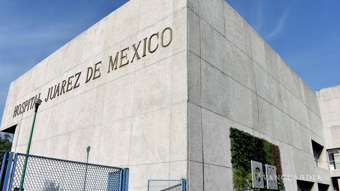 $!En los pasillos del Hospital Juárez, antiguos pacientes parecen nunca haber abandonado el lugar.