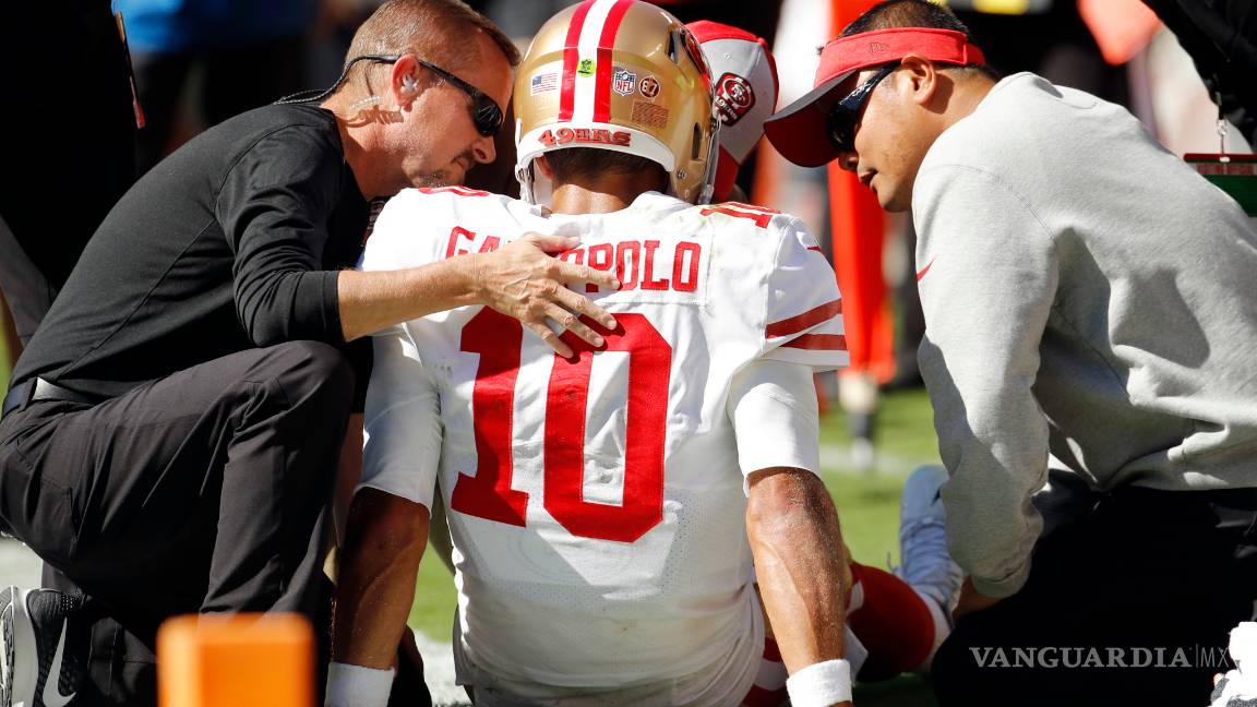 $!Garoppolo entra al quirófano por su operación en la rodilla